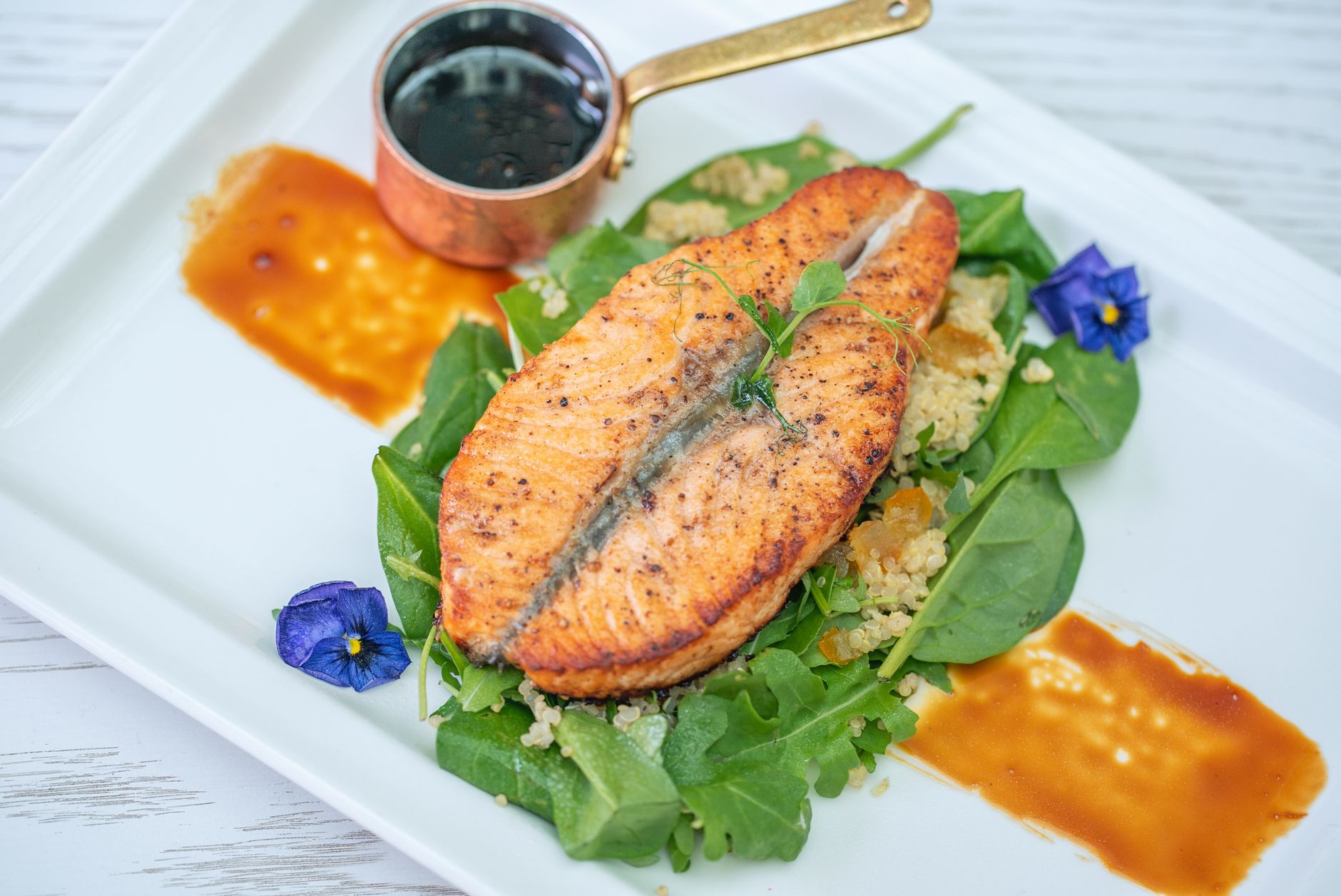 Pregnancy‑friendly balanced meal