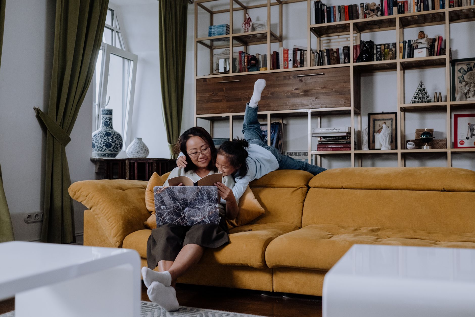 stay at home mom vs working mom cost comparison