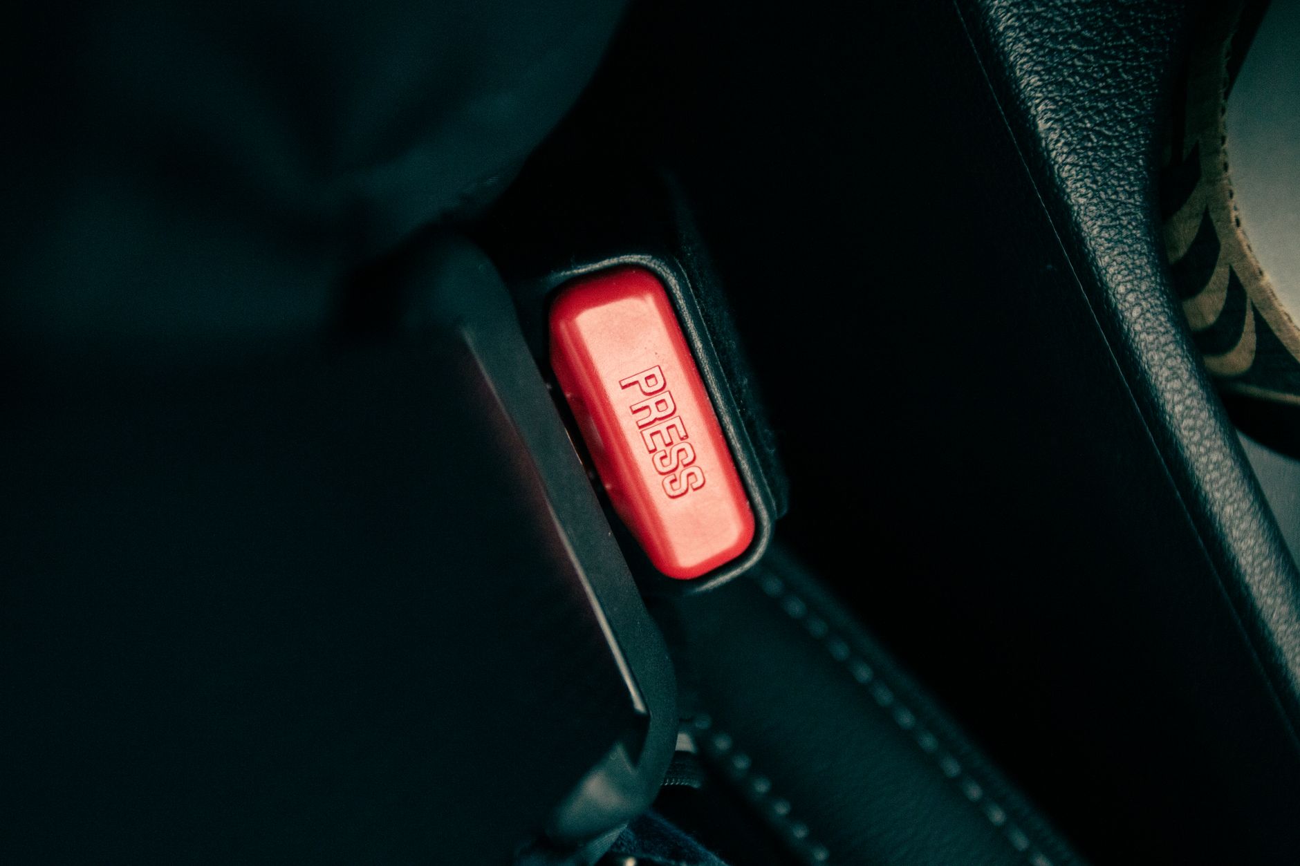 How to Wear a Seatbelt Correctly While Pregnant: 2026 Guide