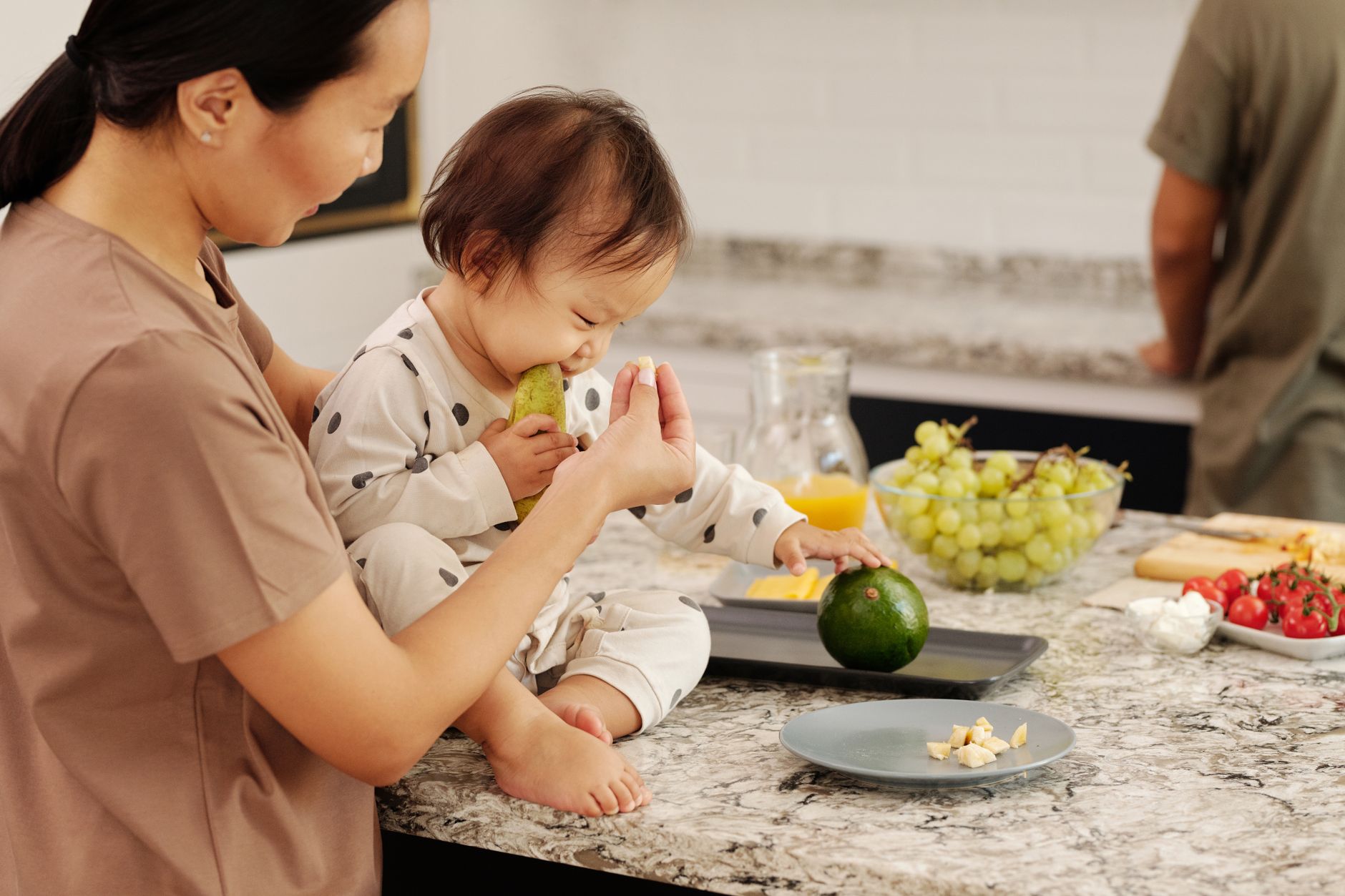When Can Baby Have Juice Safely? A Parent’s Clear Guide