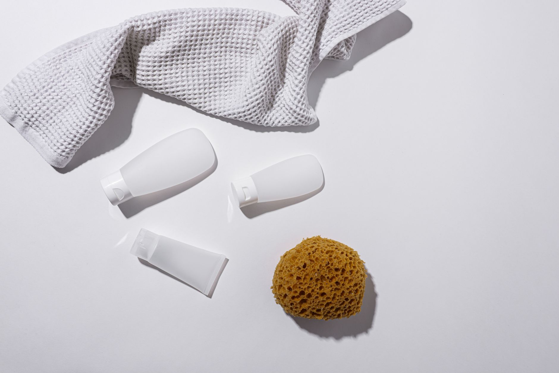 Travel-friendly baby shampoo kit