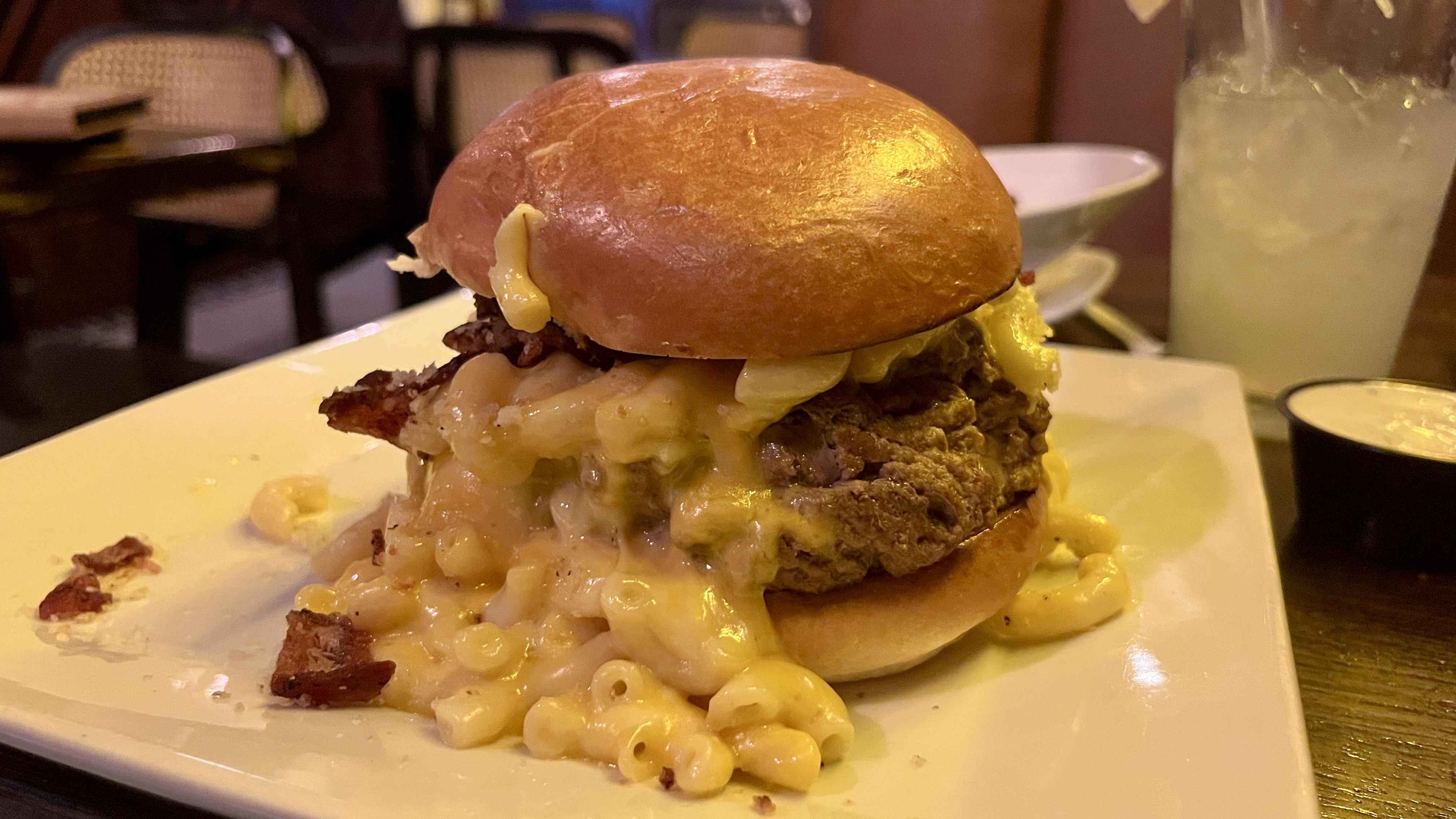 Mac N’ Cheese Burger