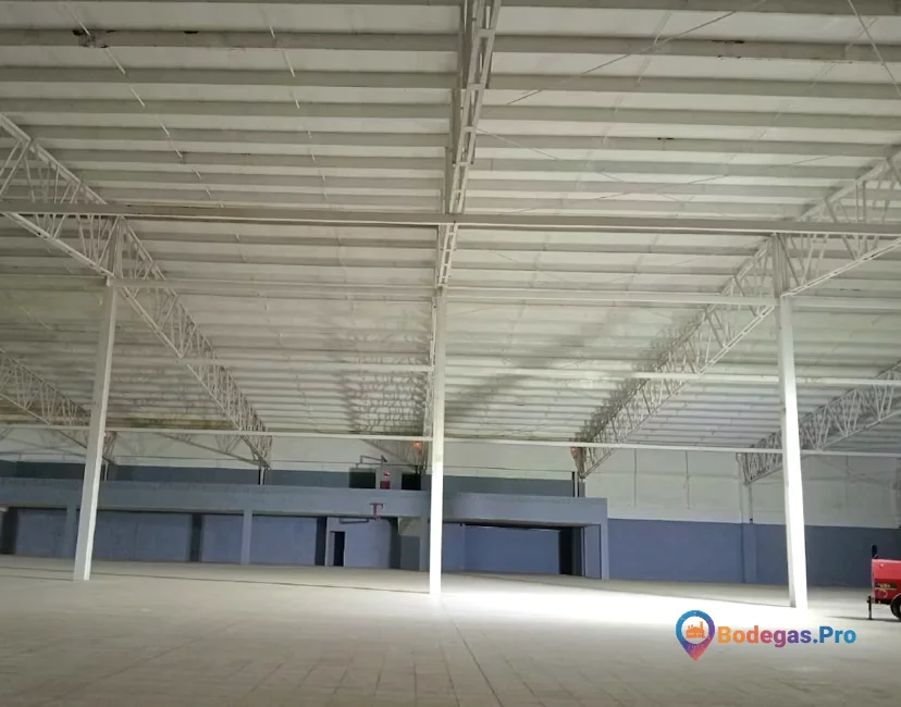 Bodega Industrial 9412m² con 3 Andenes en Jalisco, Guadalajara El Sauz