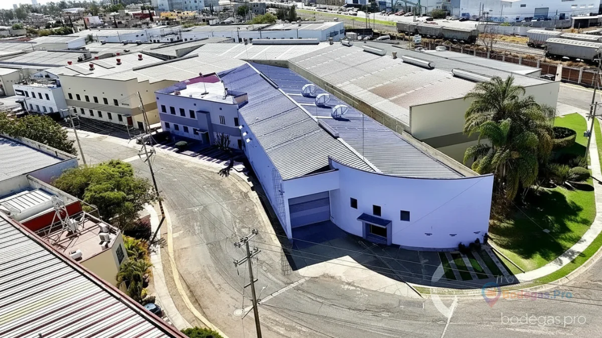 Bodega en Renta 1,960m2 - Parque Industrial Ferran I, Zapopan