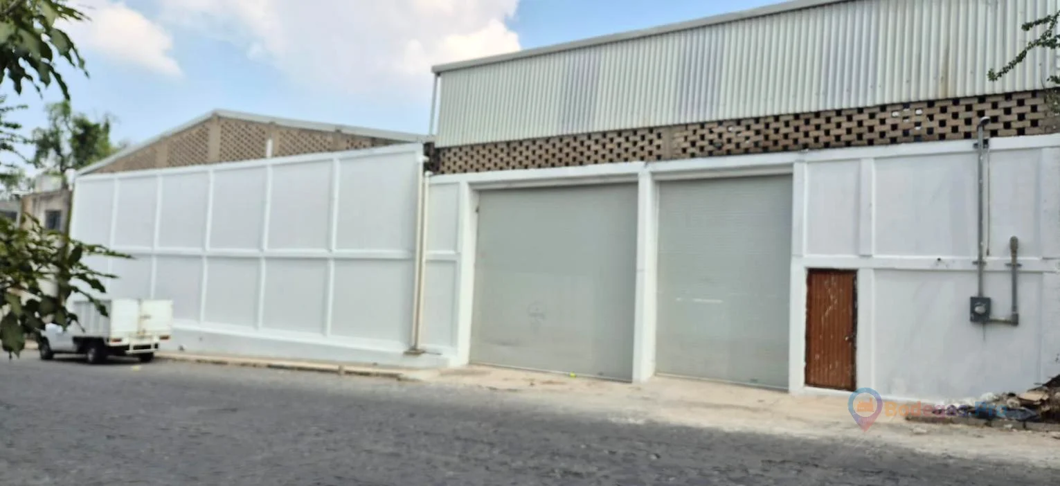 Bodega en Renta 2,364m2 en Álamo Industrial