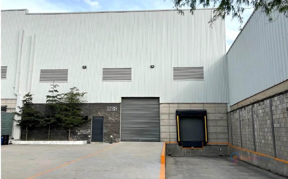 Nave Industrial 3,200m2 en Renta en Conjunto Adolf Horn, San Pedro Tlaquepaque
