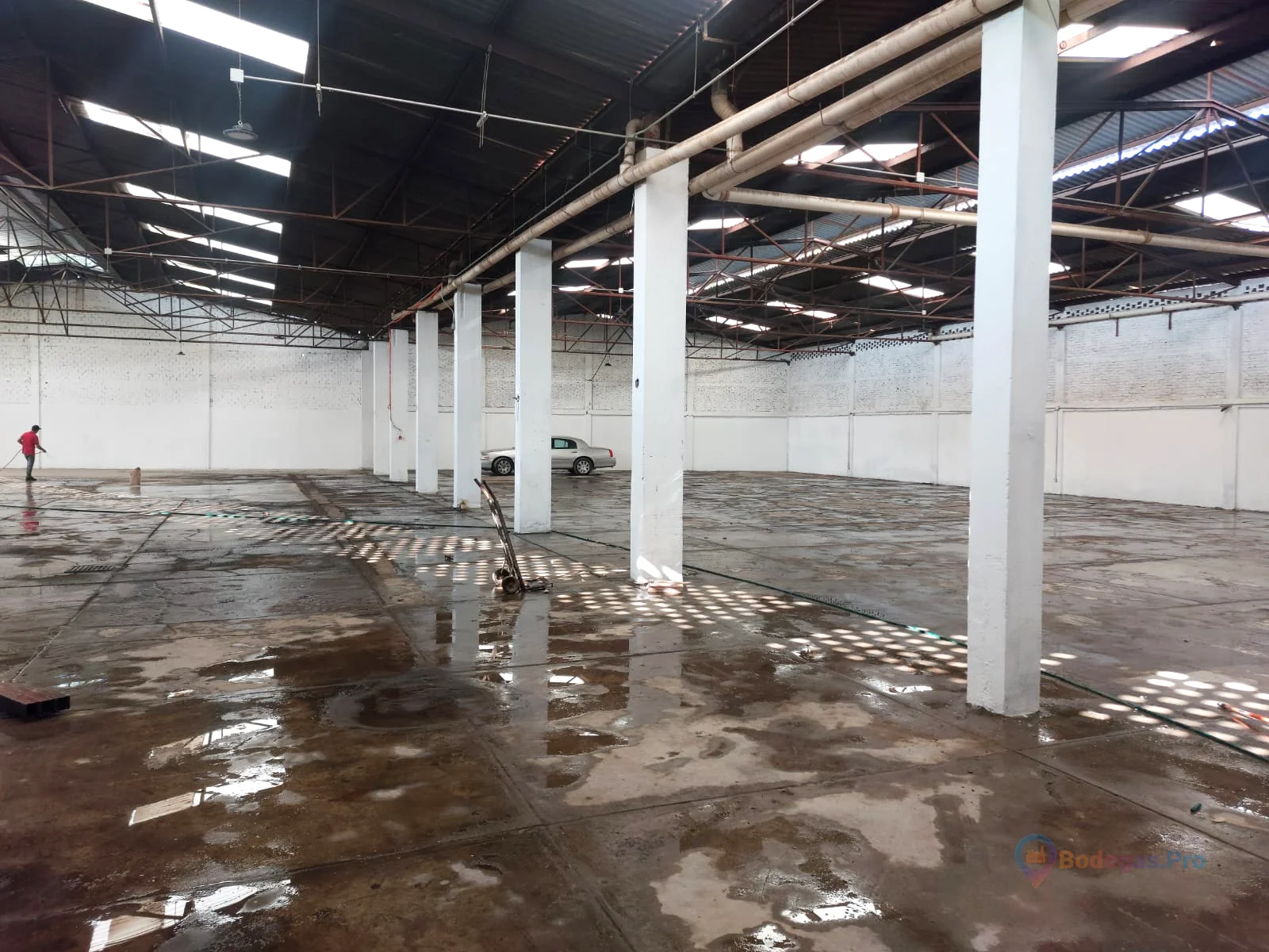 Bodega Industrial en Renta en Tlaquepaque, Jalisco - 1100 m² con Oficinas y 150 KVA