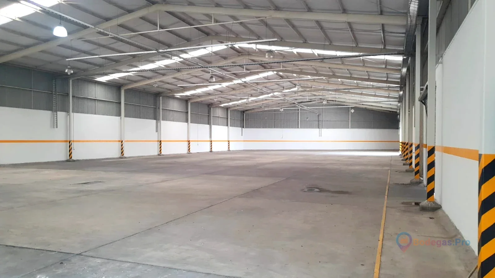 Bodega Industrial en Venta Frente al Aeropuerto de Guadalajara