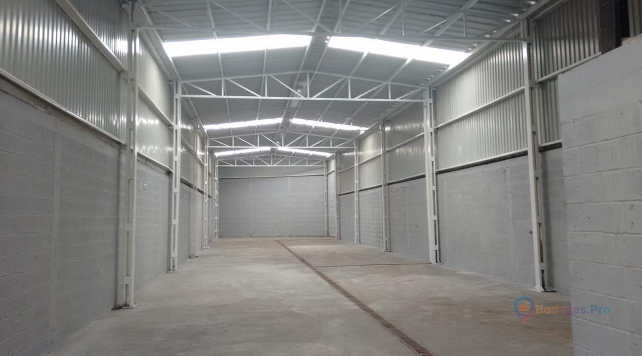 Bodega Industrial en Renta en Tlaquepaque, Jalisco | 470 m² con Oficinas