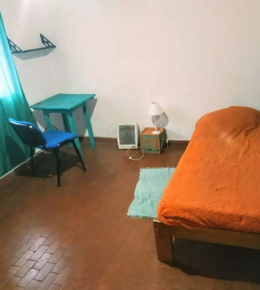 Habitacion privada hombre estudiante trabajador