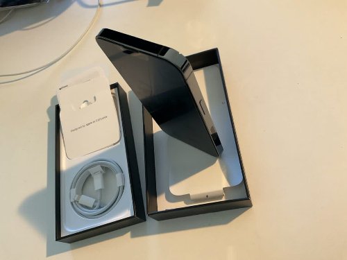 Je mets en vente mon iphone 13pro max 512gb très