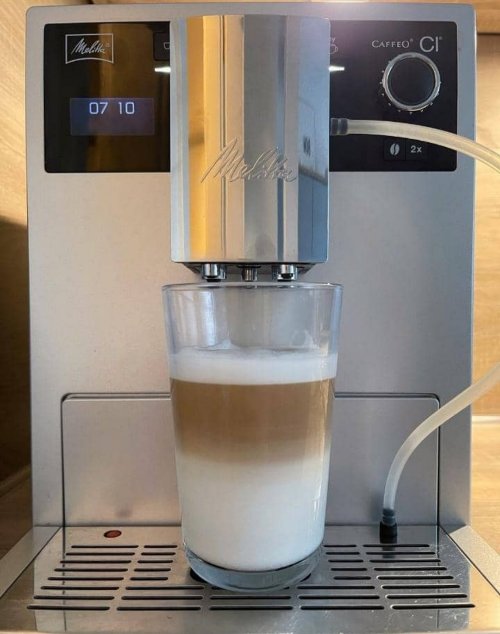 J'offre ma machine à café entièrement automatique Melitta Ci, très