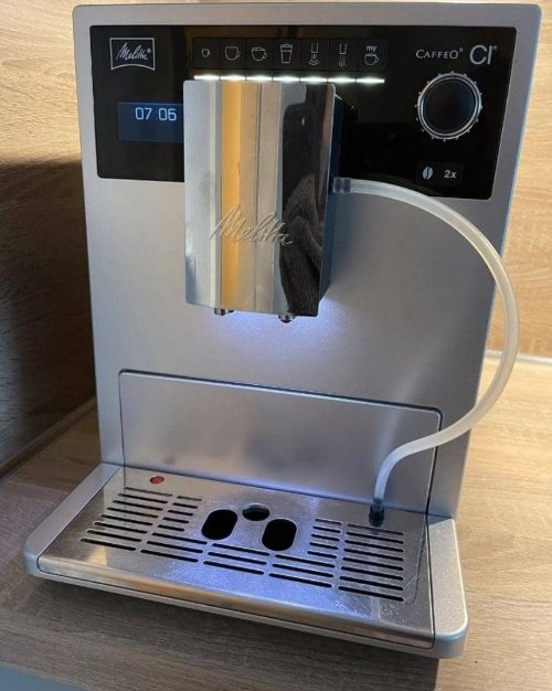 J'offre ma machine à café entièrement automatique Melitta Ci, très