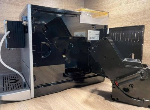 J'offre ma machine à café entièrement automatique Melitta Ci, très