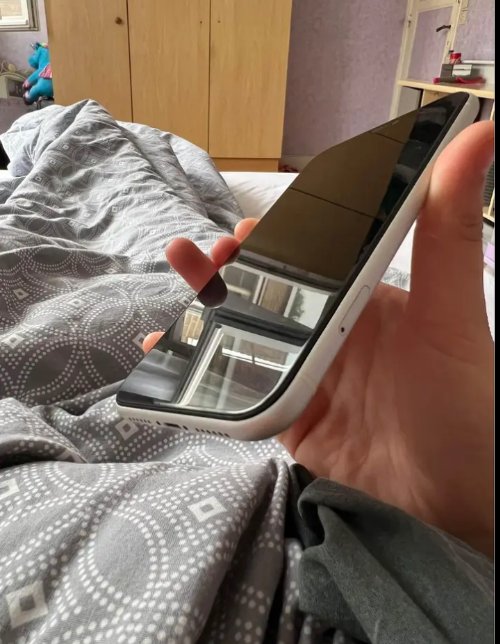 iPhone 12. Etat neuf sans fissures et sans problème. Batterie