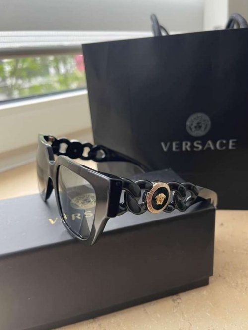 Vercace prada