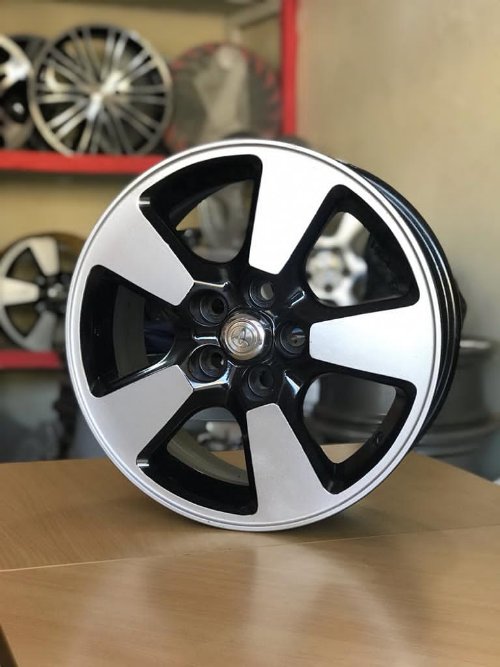 Selling sport rims new and Japan used in all sizes
