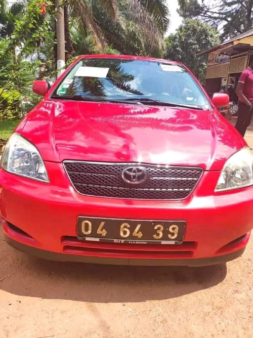 Voici un chocho La voiture es hyper propre propre Climatise