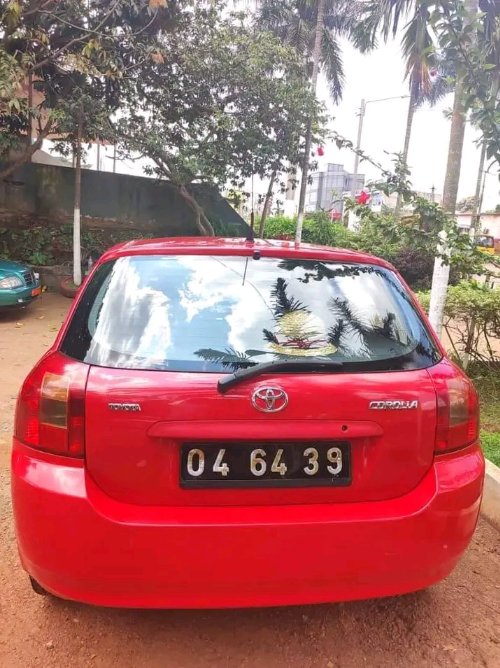 Voici un chocho La voiture es hyper propre propre Climatise