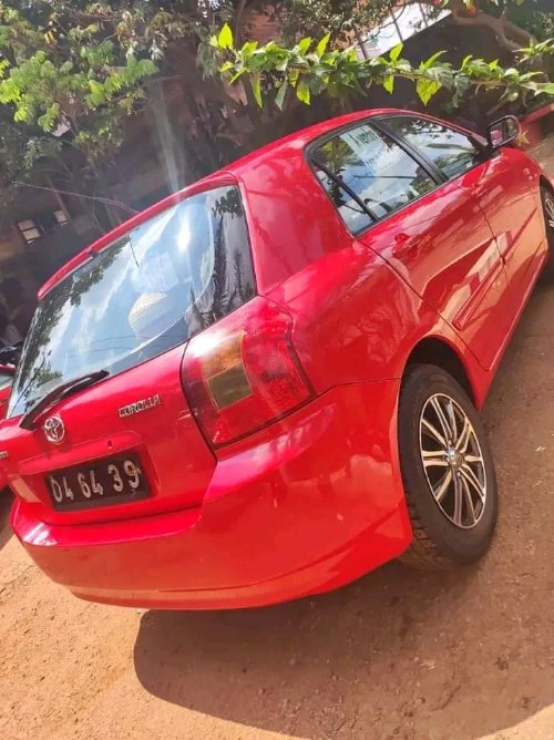 Voici un chocho La voiture es hyper propre propre Climatise