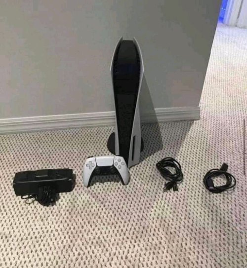 PlayStation 5 état neuf en carton avec toutes les accessoires