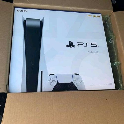 PlayStation 5 état neuf en carton avec toutes les accessoires