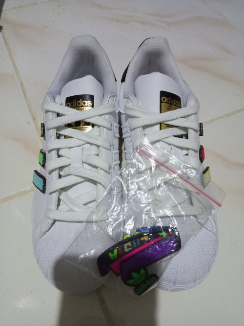 ADIDAS SUPERSTAR JUNIOR Message if interested Size: US 5