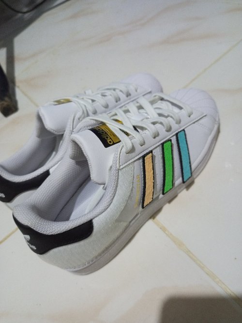 ADIDAS SUPERSTAR JUNIOR Message if interested Size: US 5