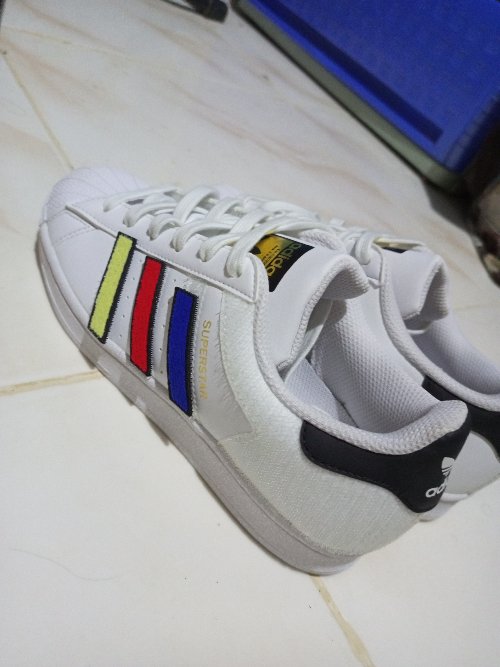 ADIDAS SUPERSTAR JUNIOR Message if interested Size: US 5