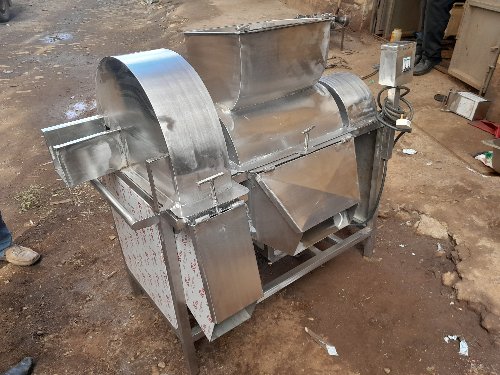 We are fabricating stainless Steel made vegetables slicer just call