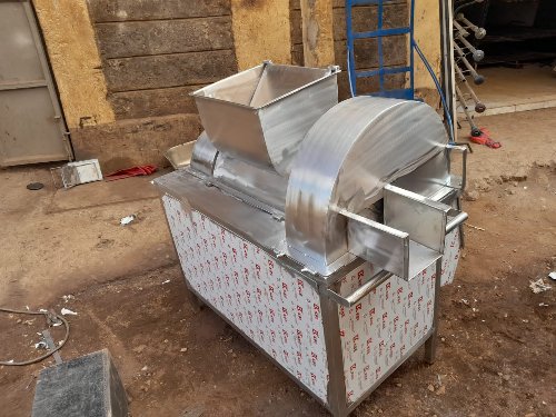 We are fabricating stainless Steel made vegetables slicer just call