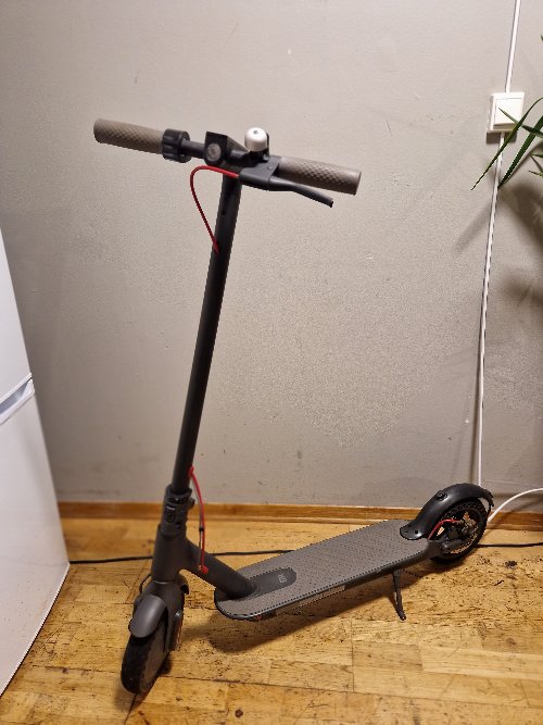 Lite brukt sparkesykkel m356