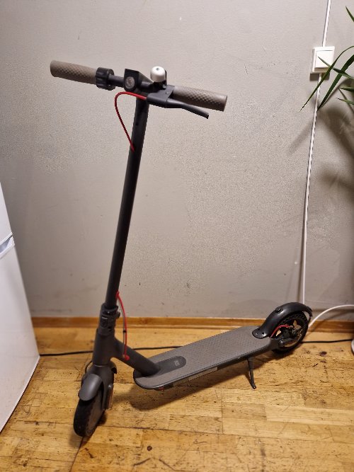 Lite brukt sparkesykkel m356