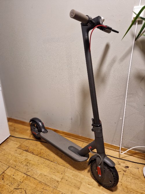 Lite brukt sparkesykkel m356