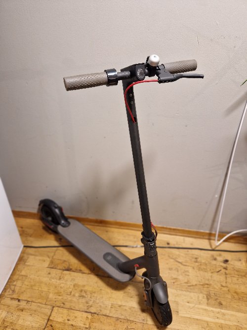 Lite brukt sparkesykkel m356