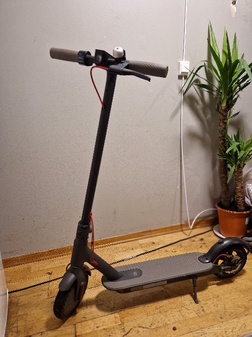 Lite brukt sparkesykkel m356