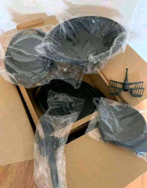 Thermomix tm6 mit allem Zubehör wie Varoma, Kanne und Messbecher