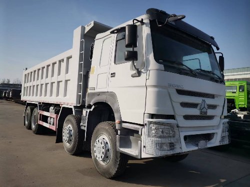 http://Www.howoexport.com Howo 8*4 (12 roues) Prix : 64300 USD avec