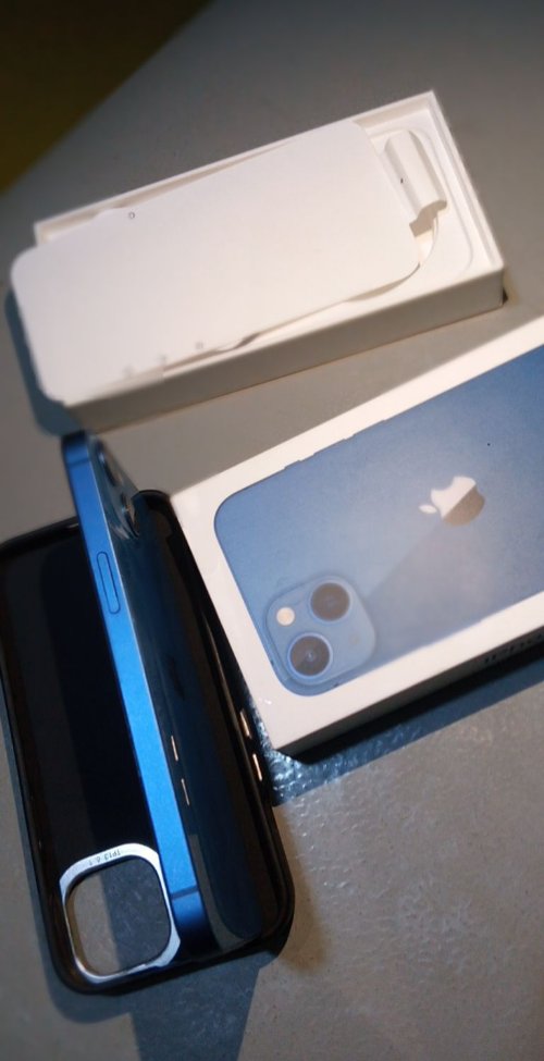 Iphone 13 Storage 128 GB Battery life %100 Comes with