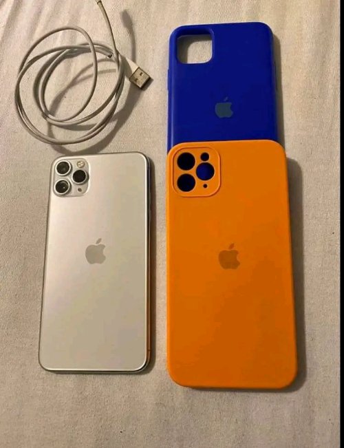 Bonjour je vends mon iphone 13 pro max tt neuves