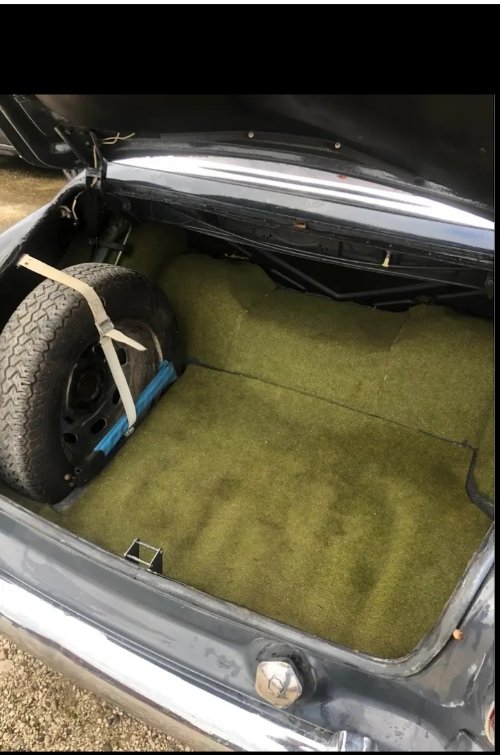 Questa è una Volkswagen Polo del 2012 con un chilometraggio
