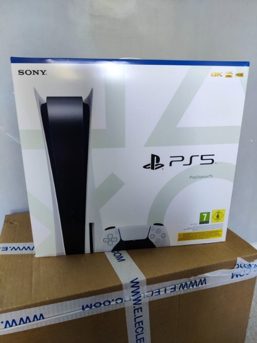 À vendre ma ps5 toute neuve encore seller bon prix
