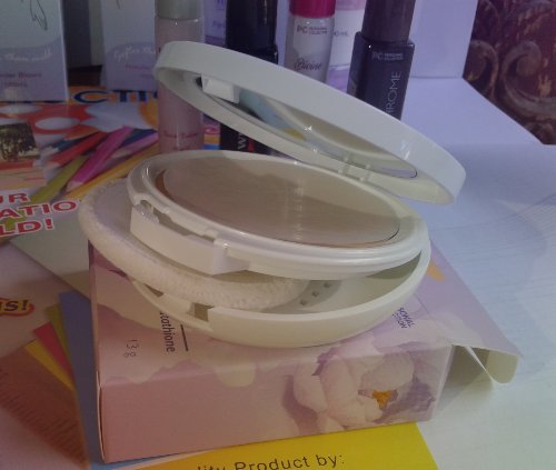 Glutalight Pressed Powder at https://200shoppings.page -AHA, GLUTATHIONE, BOTANICAL EXTRACTS