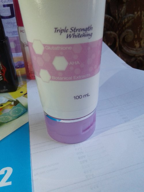 Glutalight Facial Wash at: https://200shoppings.page - AHA, BOTANICAL EXTRACTS, GLUTATHIONE