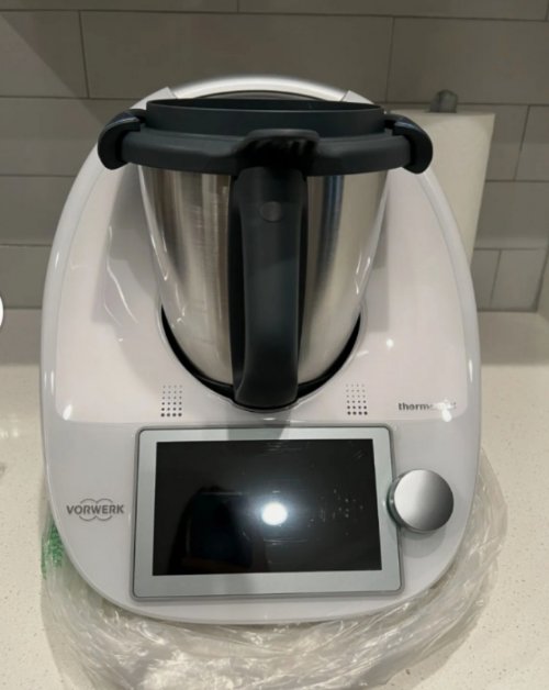 A vendre Thermomix Tm6 neuf sous garantie de couleur blanche