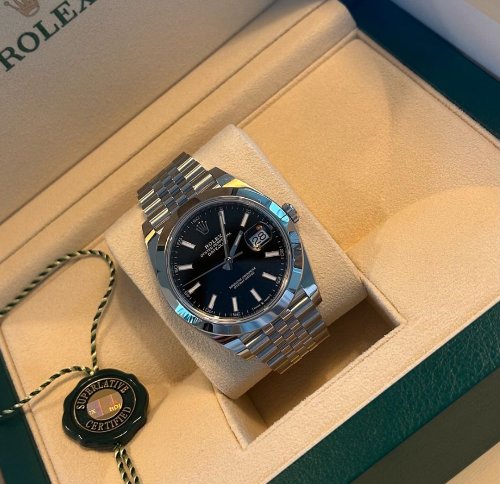 Rolex Datejust 41 neuve intéressé contactez moi sur WhatsApp +49