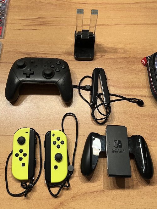 Switch Oled Mega Paket! 9 Spiele, 4 Joy, Pro Contr.,