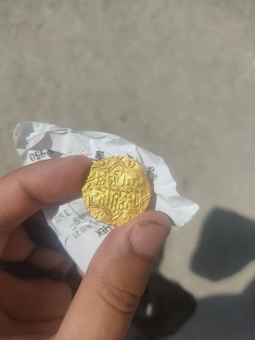 Sotiladi qadimiy tilla tangalar