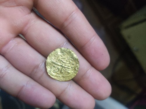 Sotiladi qadimiy tilla tangalar