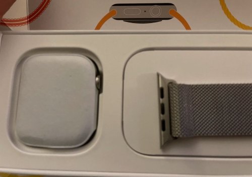 Apple Watch Series 7 45 mm avec bracelet intéressé contactez